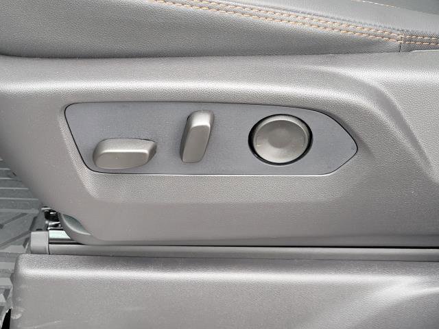 New 2026 GMC Sierra 2500 AT4 w/ AT4 Premium Plus Package image 8