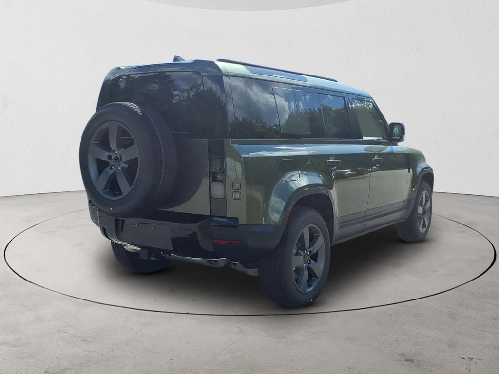 New 2026 Land Rover Defender 110 S AWD/4WD image 5
