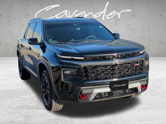 Used 2026 Chevrolet Traverse Z71 image 2