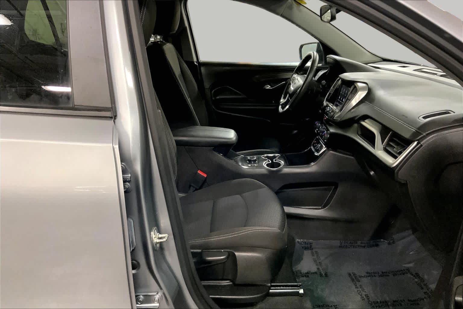 Used 2024 GMC Terrain SLE w/ Driver Convenience Package AWD/4WD image 9