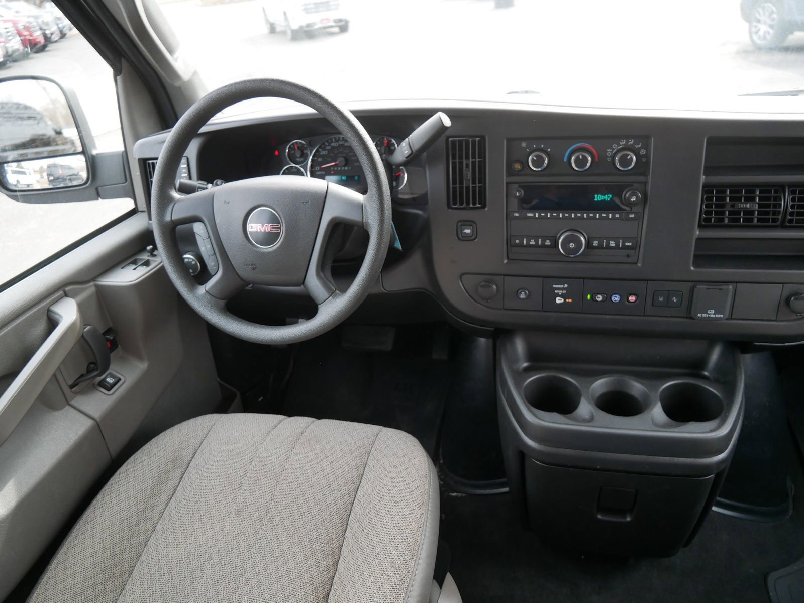 Used 2025 GMC Savana 3500 LT w/ LT Preferred Equipment Group image 13
