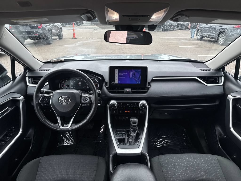 Used 2025 Toyota RAV4 XLE w/ Weather Package AWD/4WD image 11