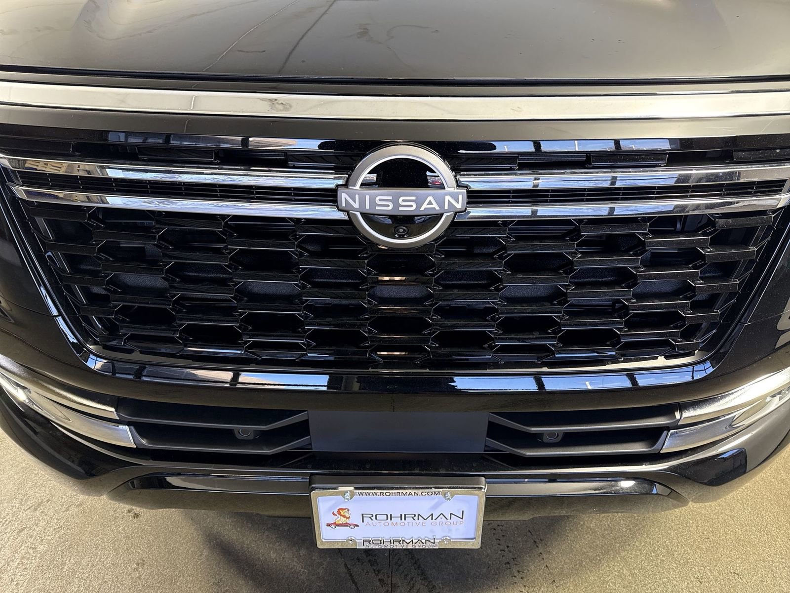 New 2026 Nissan Armada SL w/ Captain's Chari Seat Package image 27