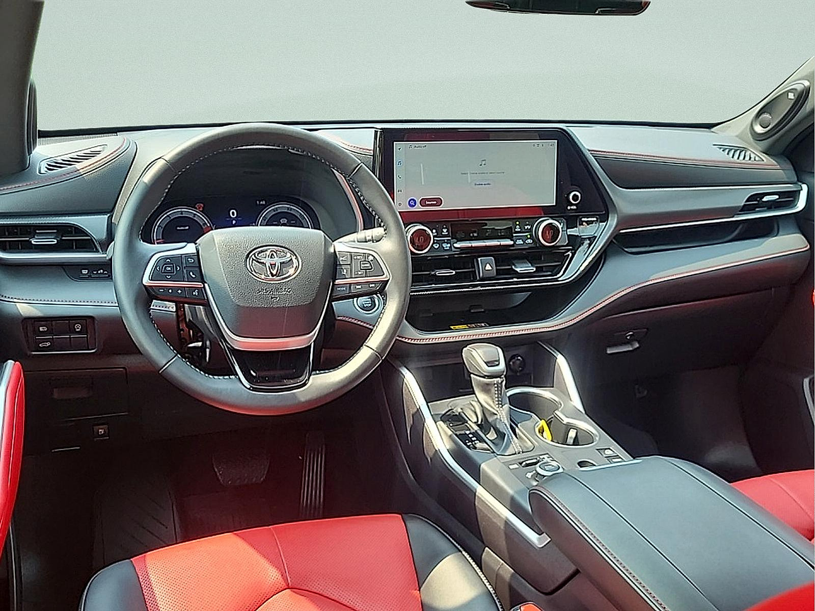 Used 2025 Toyota Highlander XSE AWD/4WD image 17