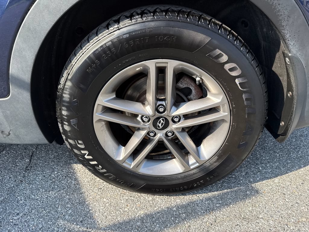 Used 2017 Hyundai Santa Fe Sport FWD image 29
