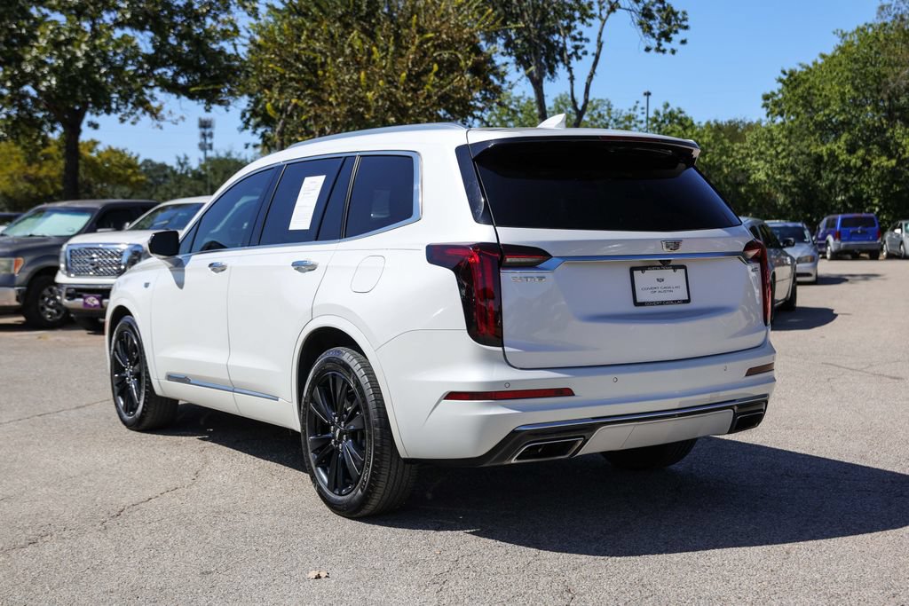Used 2022 Cadillac XT6 Premium Luxury FWD image 3