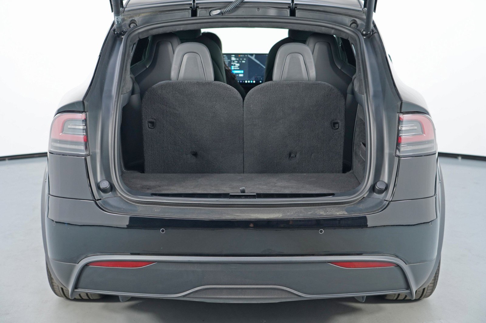 Used 2022 Tesla Model X Plaid image 10