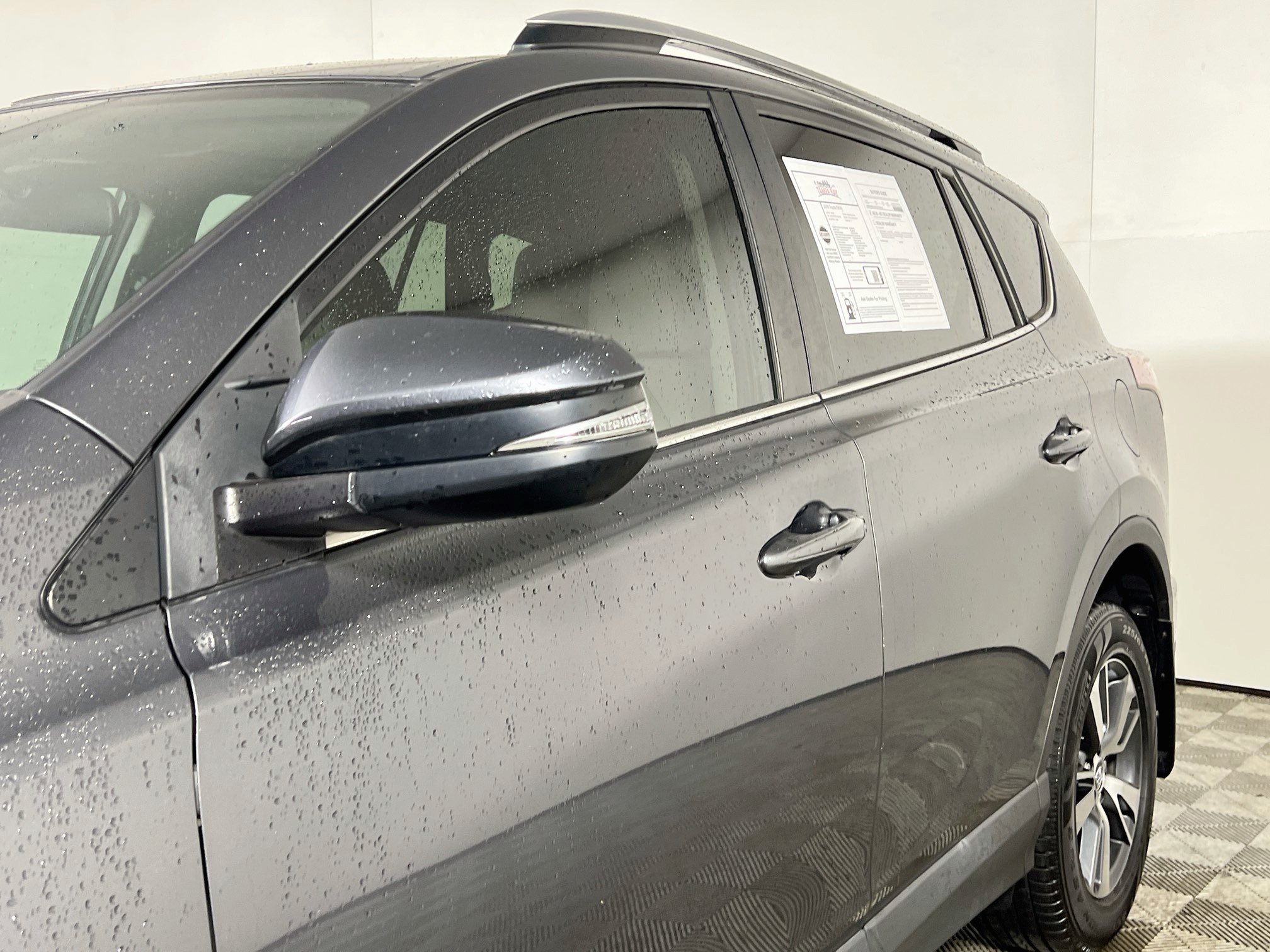 Used 2018 Toyota RAV4 XLE FWD image 13