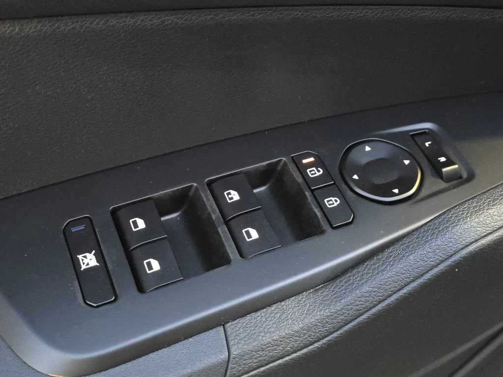 New 2026 Kia Sportage S image 28