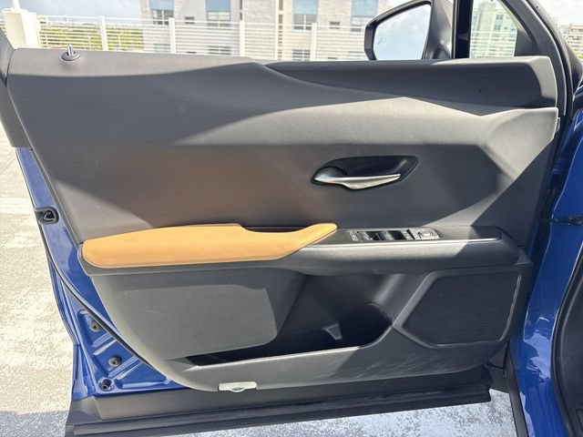Used 2025 Lexus UX 300h FWD w/ Accessory Package (Z2) image 13