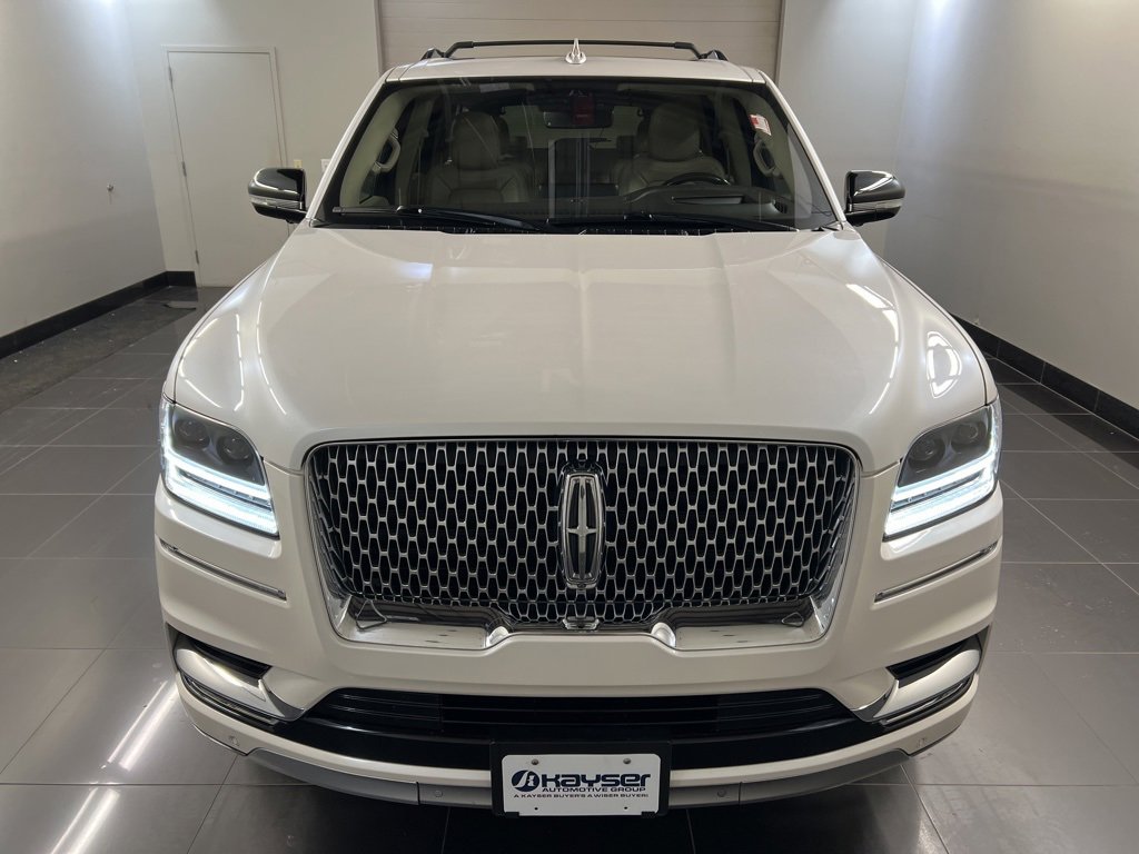 Used 2019 Lincoln Navigator L Reserve image 2