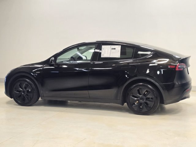 Used 2025 Tesla Model Y Long Range AWD/4WD image 4