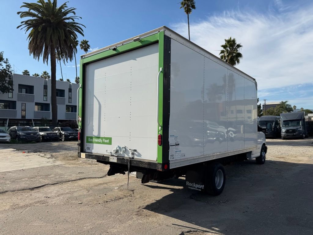 Used 2023 Chevrolet Express 4500 Extended w/ Power Convenience Package image 4