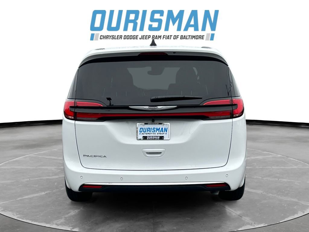 New 2026 Chrysler Pacifica Select image 5