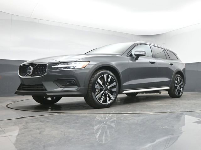 New 2026 Volvo V60 B5 Cross Country Ultra w/ Protection Package Premier AWD/4WD image 42