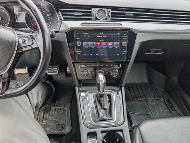 Used 2019 Volkswagen Arteon SE FWD image 3