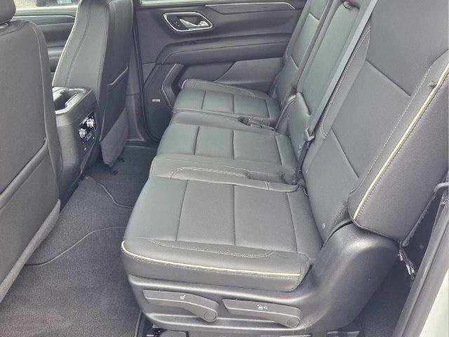 Used 2024 GMC Yukon XL SLT w/ SLT Premium Package AWD/4WD image 13