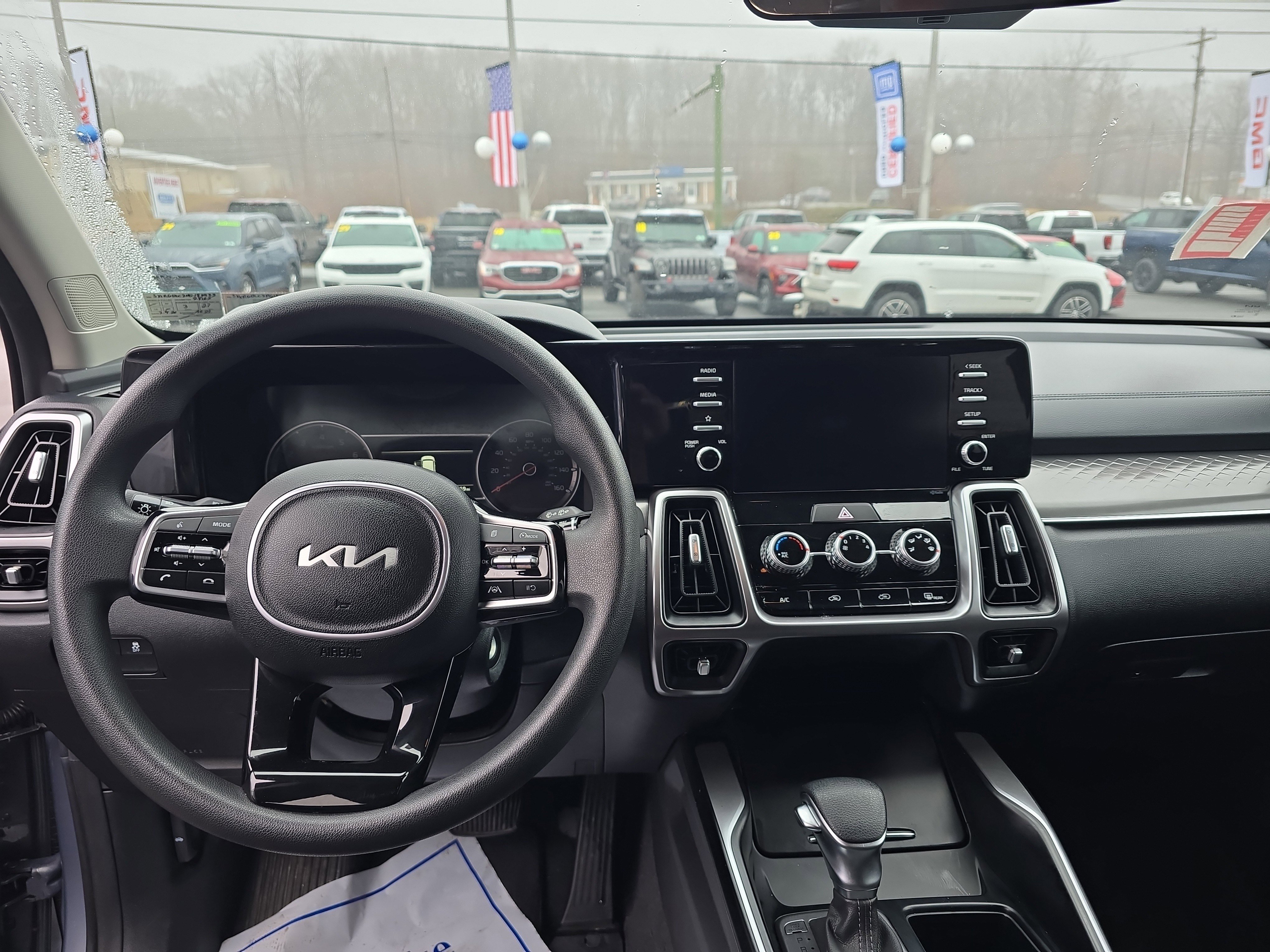 Used 2023 Kia Sorento LX AWD/4WD image 15