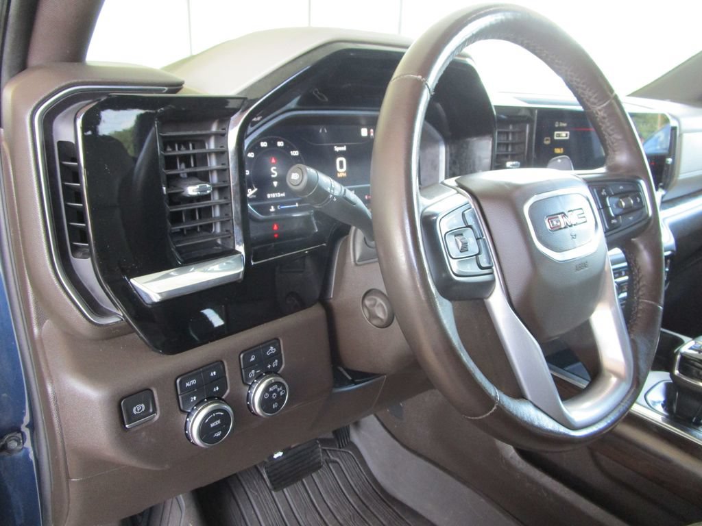 Used 2022 GMC Sierra 1500 SLT w/ SLT Premium Plus Package AWD/4WD image 36