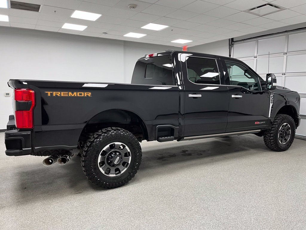 Used 2024 Ford F350 Platinum w/ Tremor Off-Road Package AWD/4WD image 11