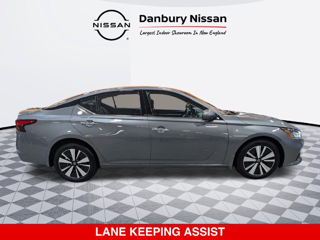 Used 2020 Nissan Altima 2.5 SV AWD/4WD image 2