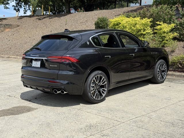 New 2025 Maserati Grecale GT image 3