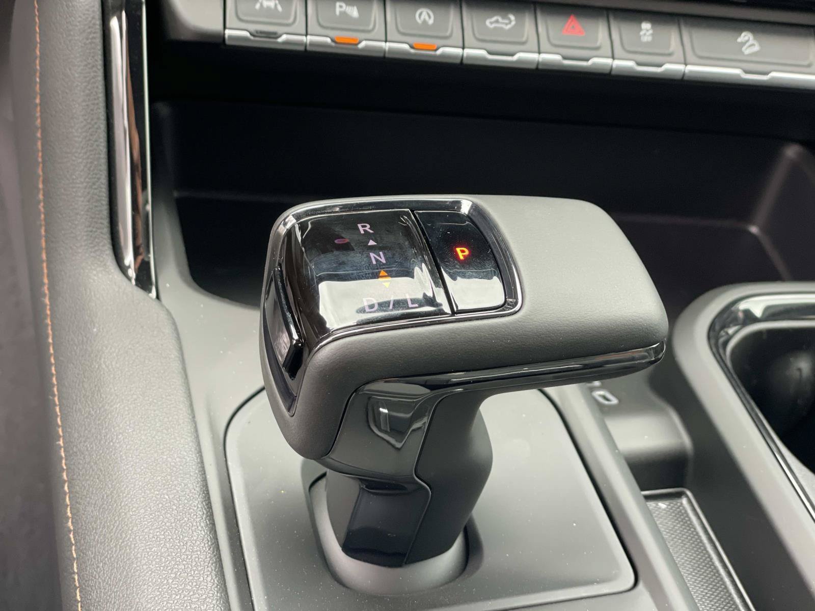 New 2026 GMC Sierra 1500 AT4 w/ AT4 Premium Package AWD/4WD image 17
