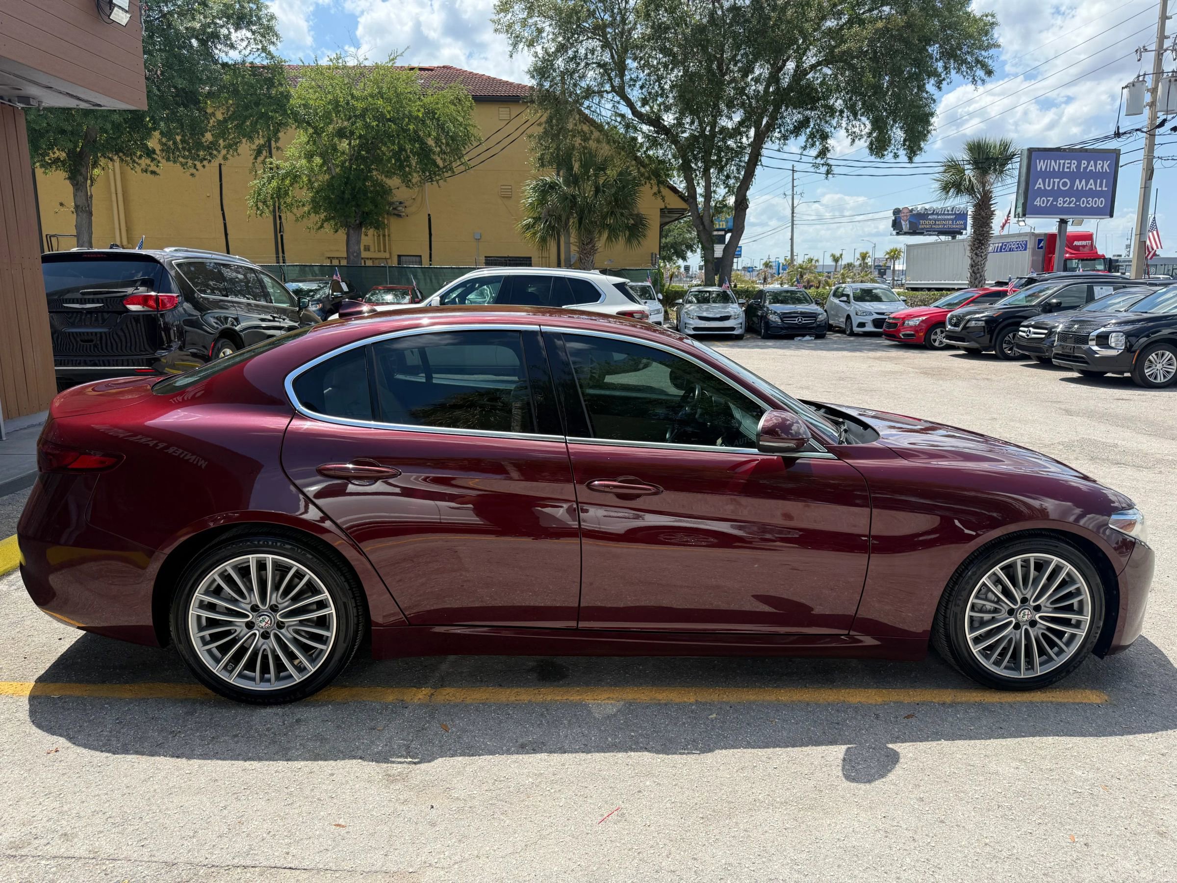 Used 2018 Alfa Romeo Giulia Ti w/ Quick Order Package 22Z Lusso RWD image 5