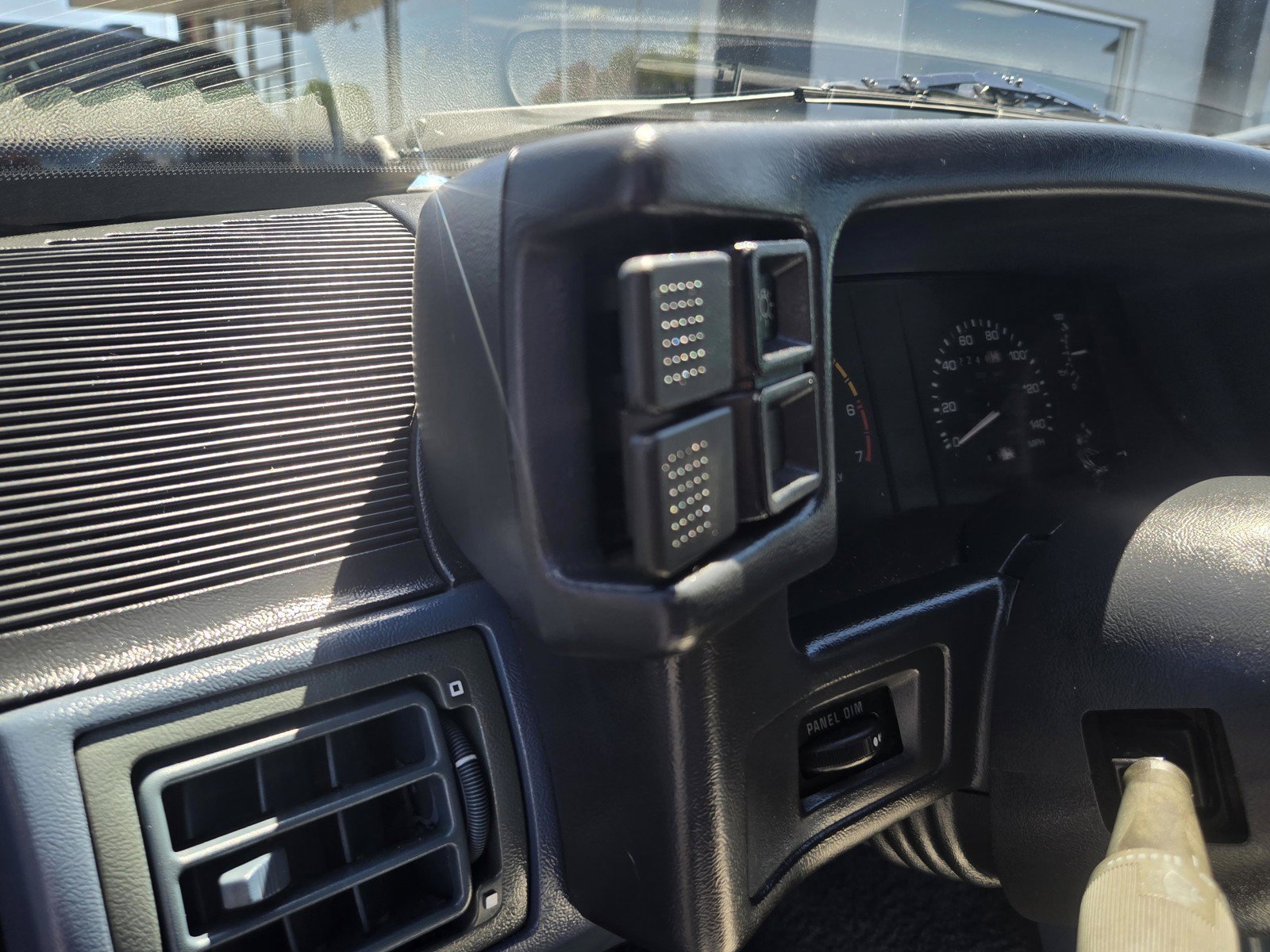 Used 1989 Ford Mustang LX RWD image 12