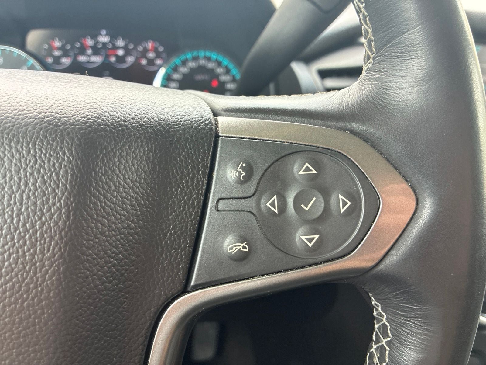 Used 2018 Chevrolet Tahoe Premier AWD/4WD image 31