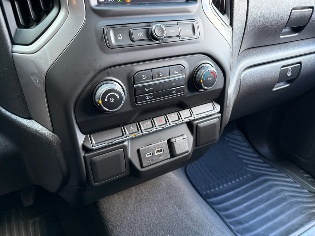 Used 2022 Chevrolet Silverado 1500 Custom image 21