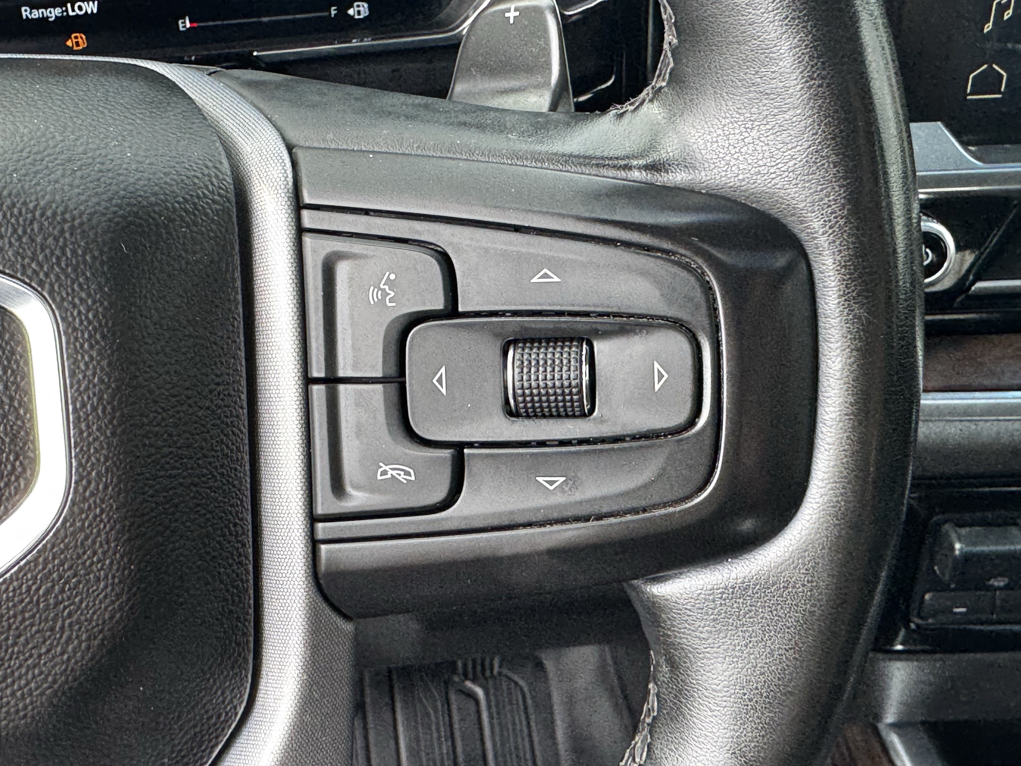 Used 2023 GMC Sierra 1500 SLT AWD/4WD image 28