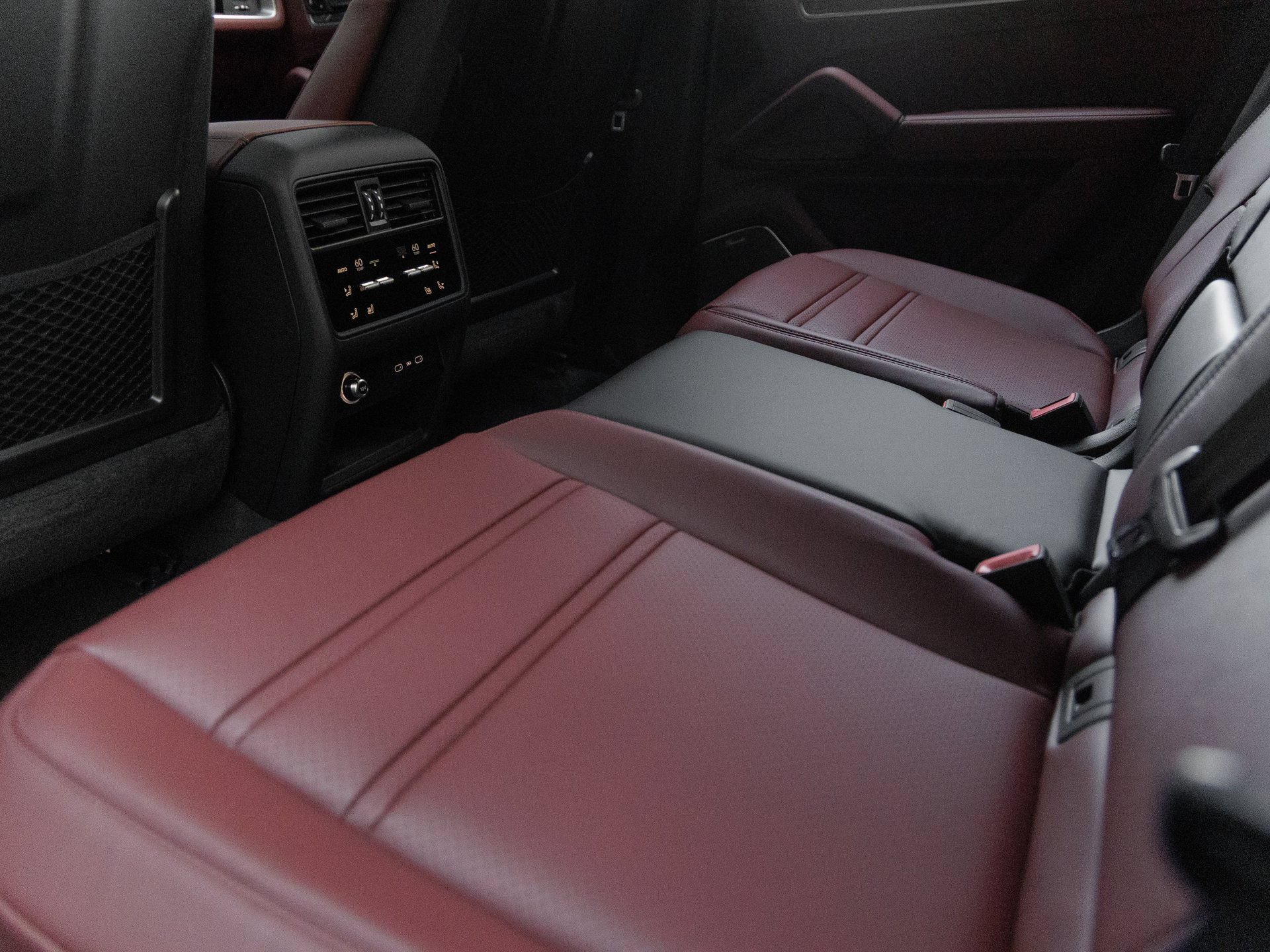 New 2026 Porsche Cayenne Turbo AWD/4WD image 27