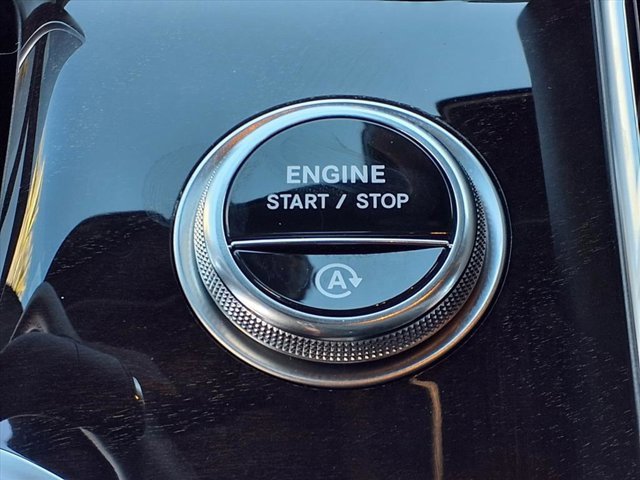 Used 2025 Mercedes-Benz GLC 300 image 25