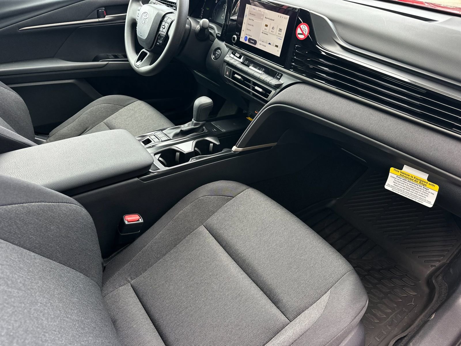 Used 2025 Toyota Camry LE w/ Convenience Package image 16