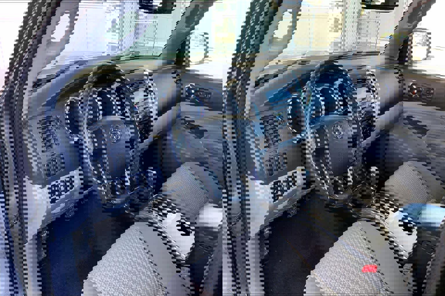 Used 2012 Toyota Tacoma PreRunner w/ SR5 Pkg RWD image 16