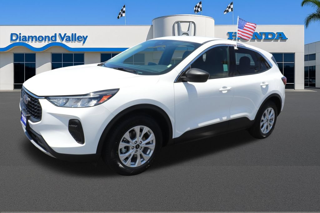 Used 2024 Ford Escape Active FWD image 3