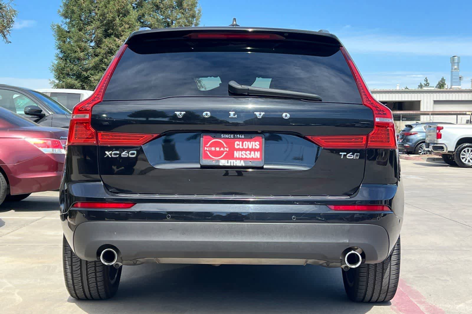 Used 2019 Volvo XC60 T6 Momentum w/ Multimedia Package AWD/4WD image 8