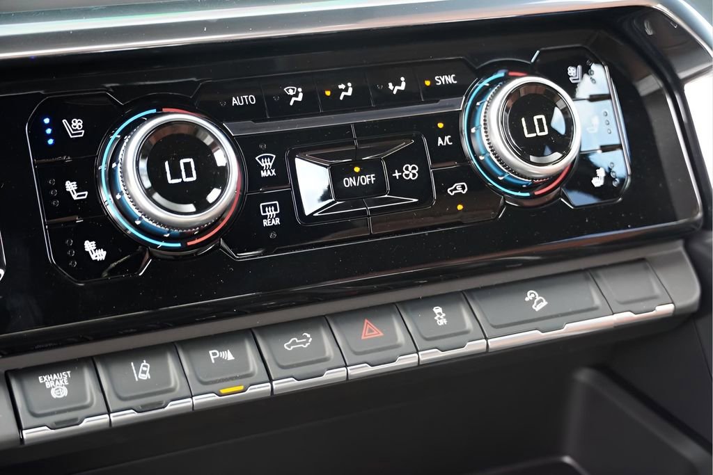 New 2026 GMC Sierra 3500 Denali Ultimate image 13