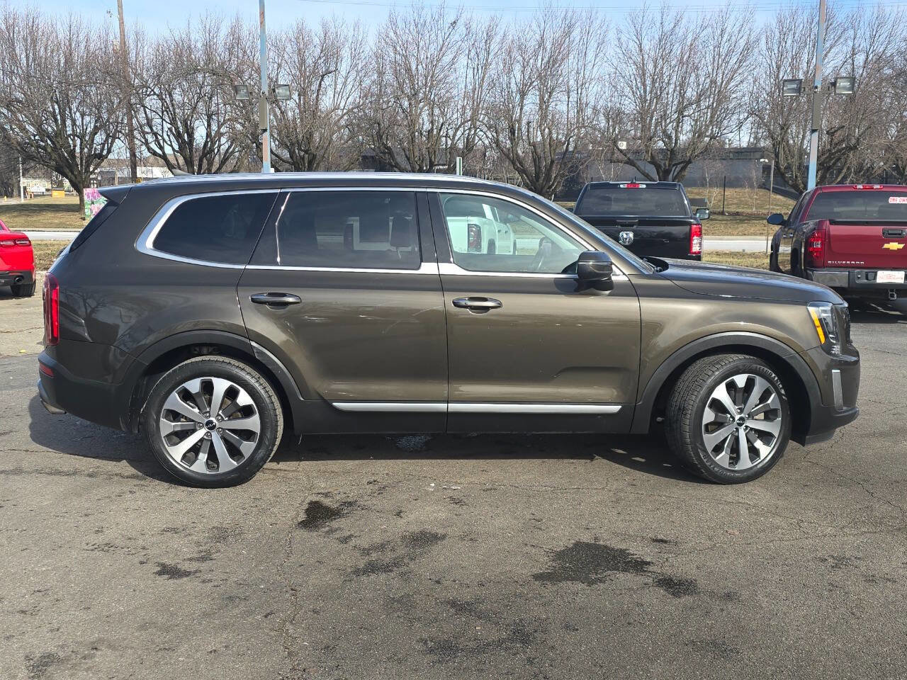 Used 2022 Kia Telluride S image 4