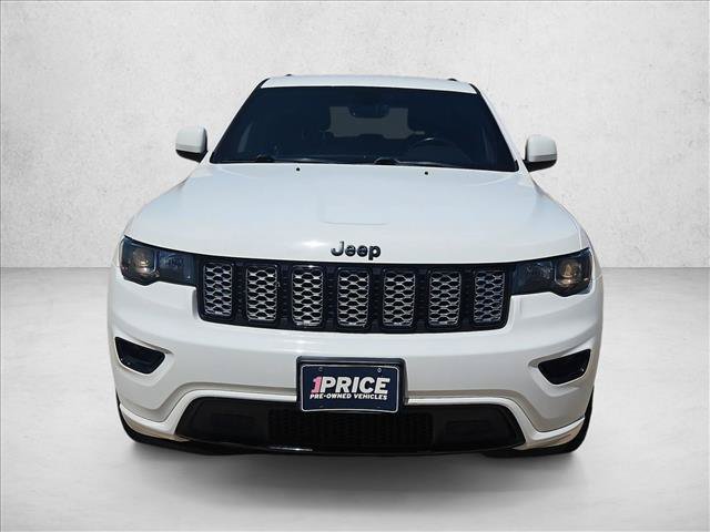 Used 2020 Jeep Grand Cherokee Altitude RWD image 10