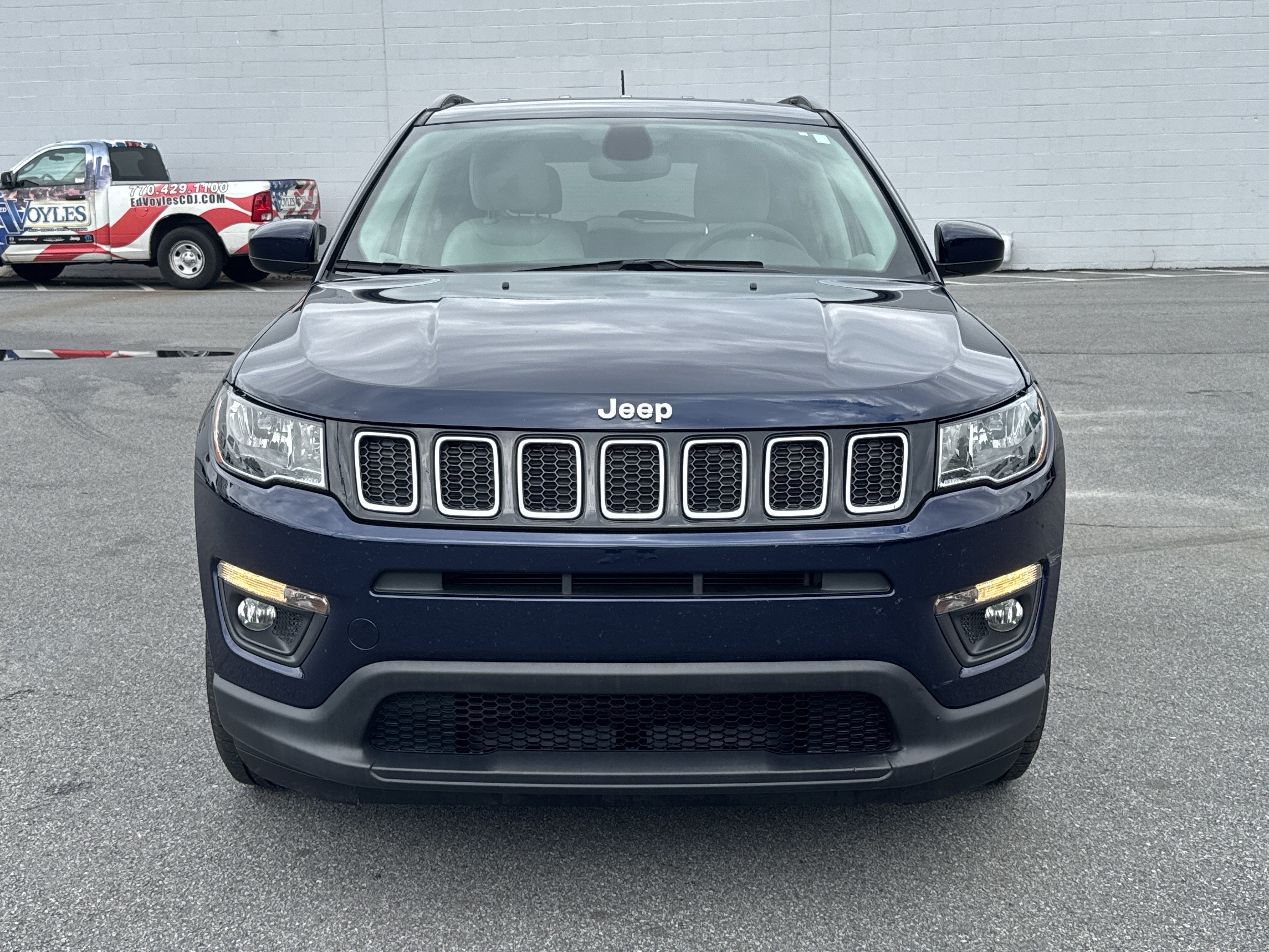 Used 2021 Jeep Compass Latitude image 2