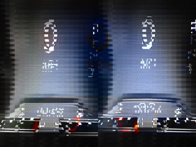 Used 2021 Jeep Cherokee Latitude Lux w/ Comfort/Convenience Group image 22