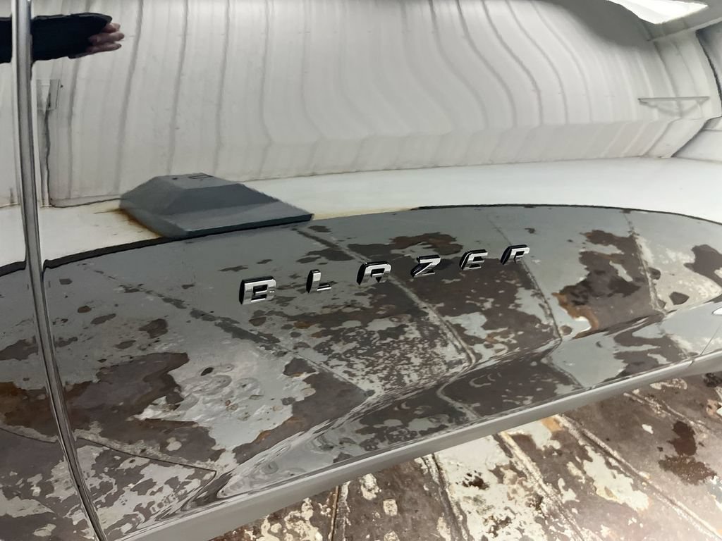 New 2026 Chevrolet Blazer LT w/ Midnight/Sport Edition FWD image 25
