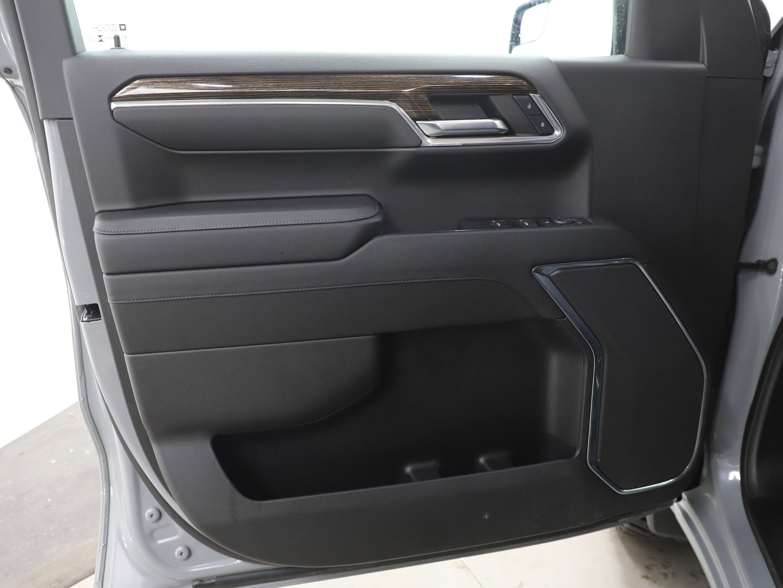 Used 2024 GMC Sierra 1500 Elevation image 21