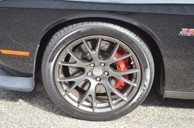 Used 2015 Dodge Challenger SRT w/ Technology Group image 13