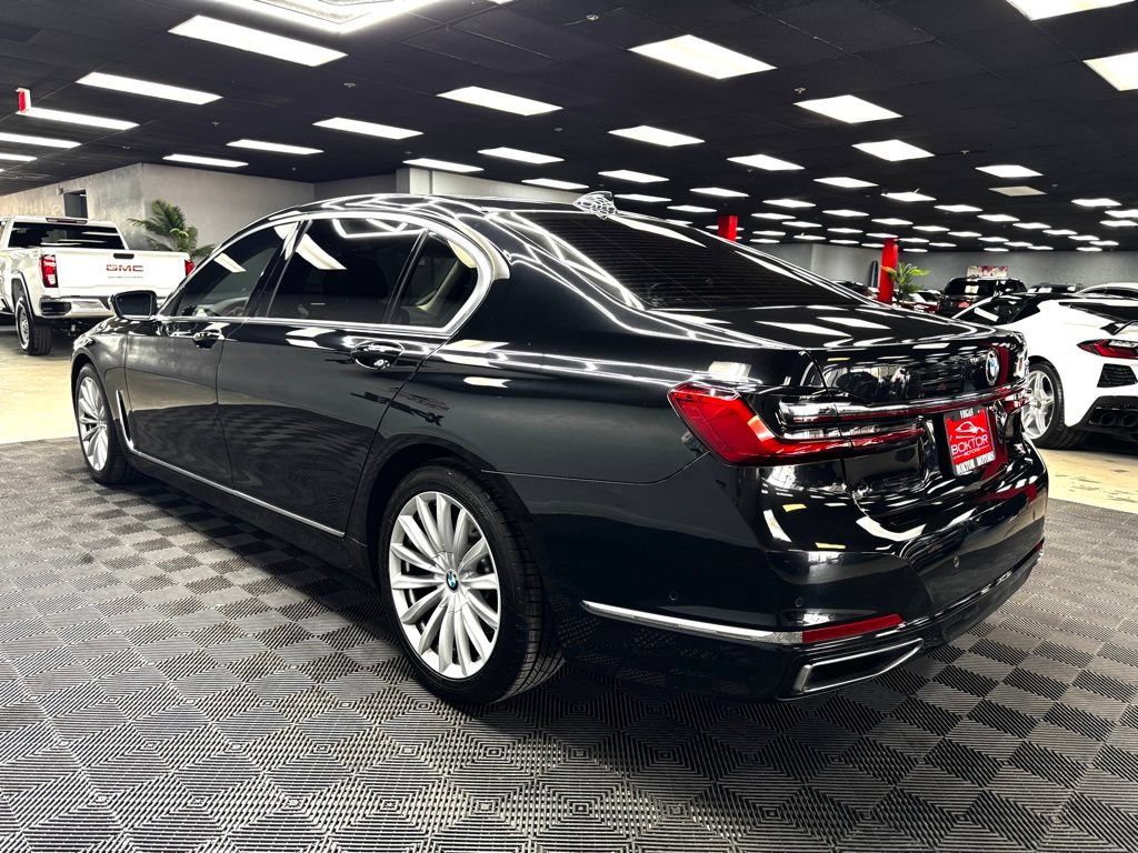 Used 2022 BMW 740i RWD image 11