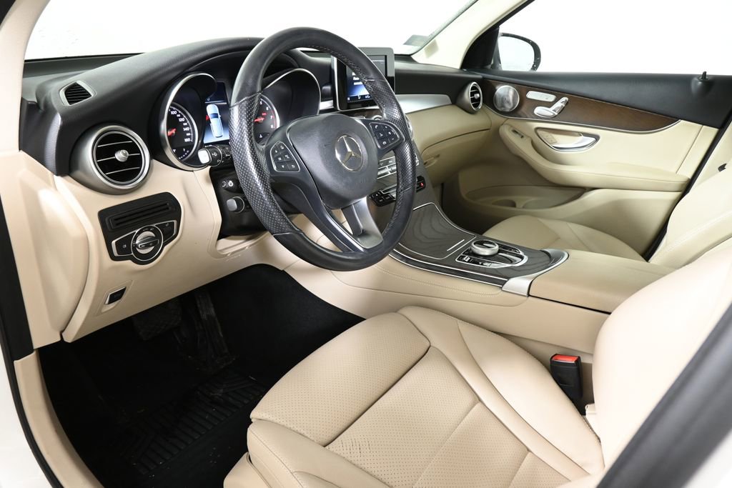 Used 2019 Mercedes-Benz GLC 300 4MATIC image 14