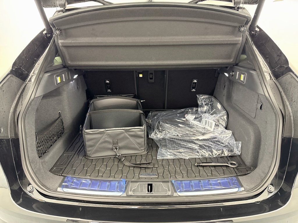 New 2026 Jaguar F-PACE R-Dynamic S AWD/4WD image 27