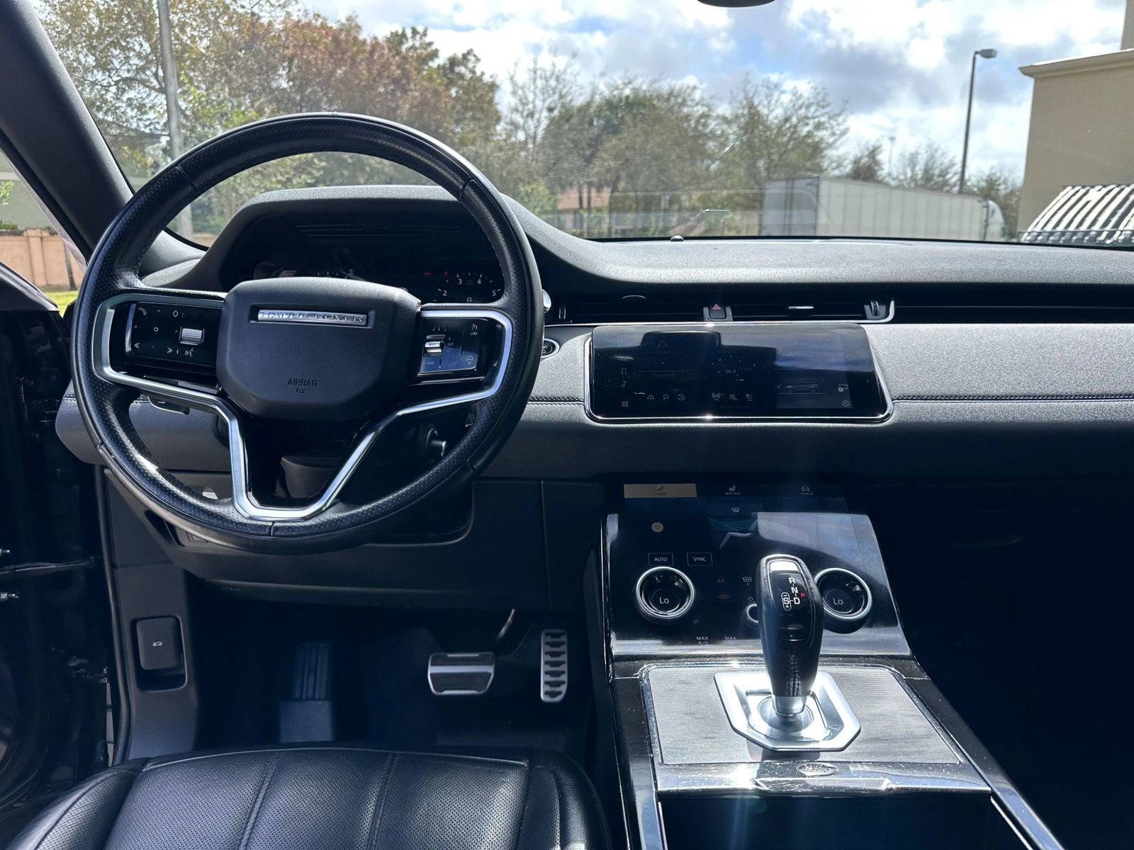 Used 2021 Land Rover Range Rover Evoque R-Dynamic SE AWD/4WD image 12